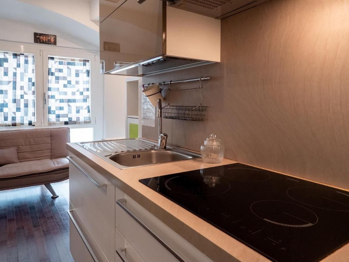 The Best Rent - Modern Duomo Apartment ميلان المظهر الخارجي الصورة